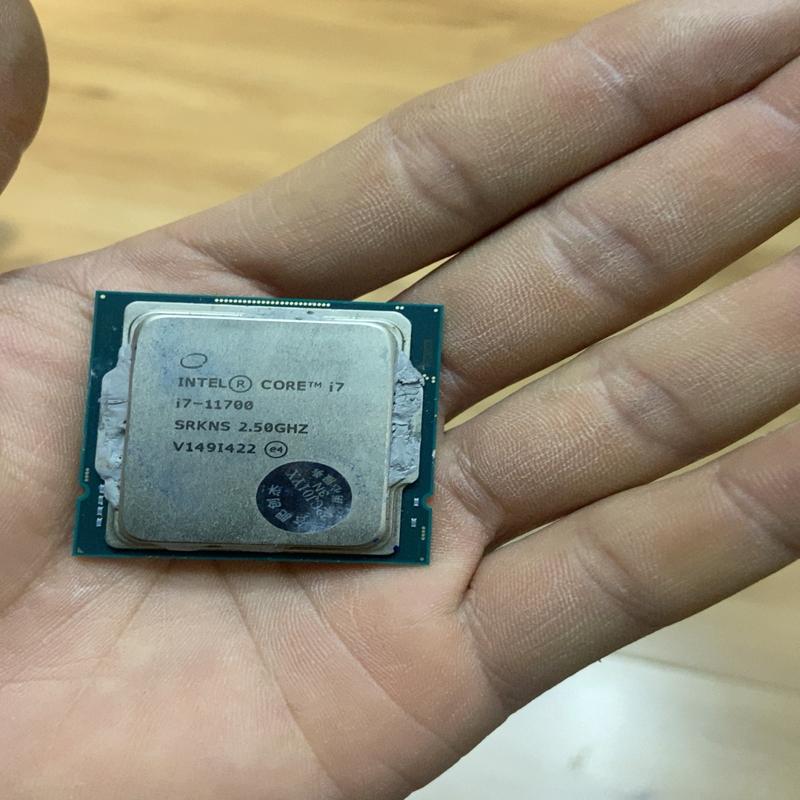 (请询价)卖一个坏的i7 11700 cpu成色新点不亮具体