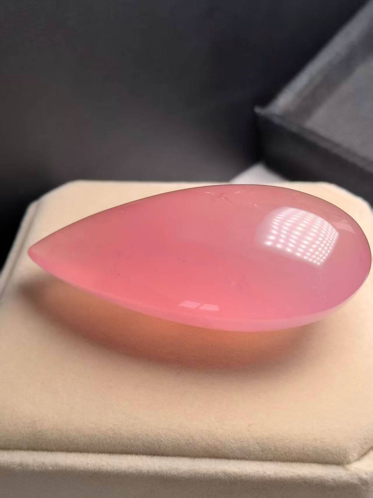 天然老矿马粉冰种粉晶原石把玩大吊坠