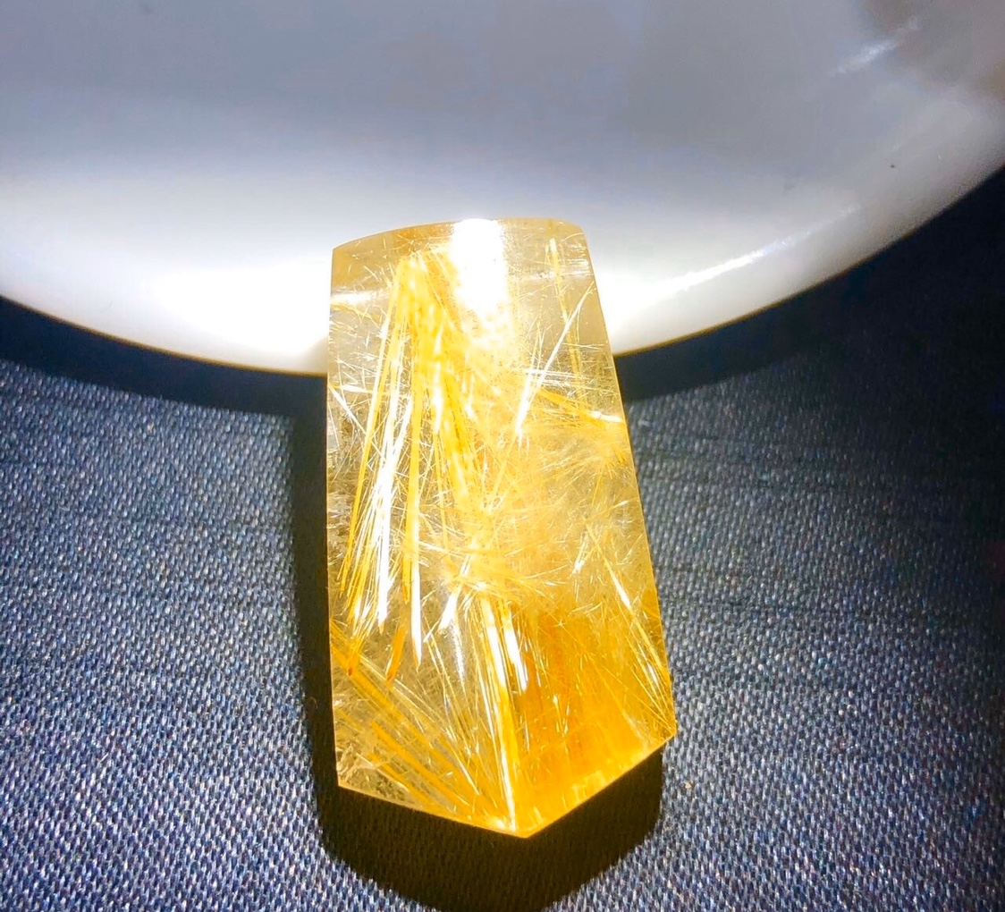 一手价格福利捡漏天然板顺钛晶花水晶吊坠八方来才