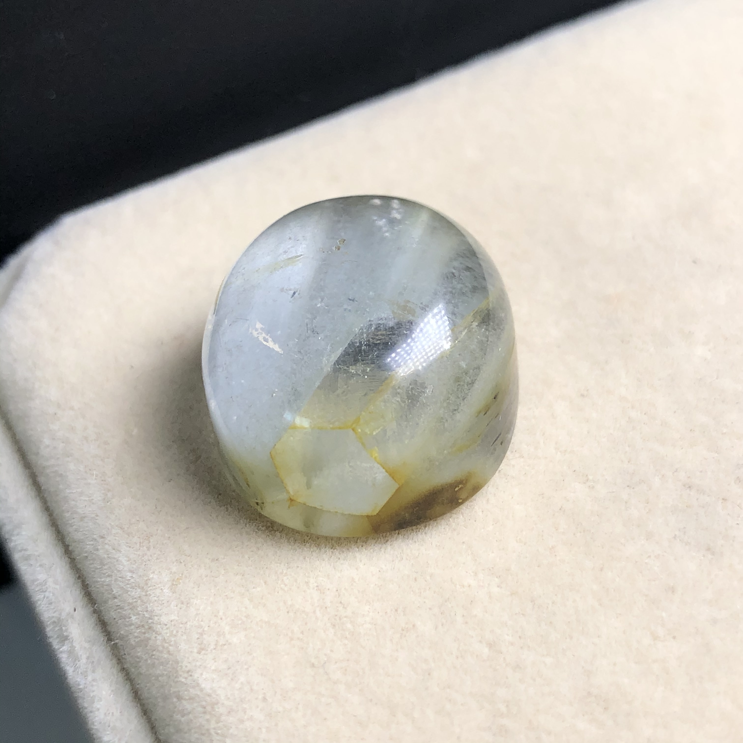 天然蓝兔毛水晶和大颗粒晶中晶戒面吊坠