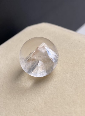 17mm无任何优化天然水晶包裹立体金字塔晶中晶单珠的定心石