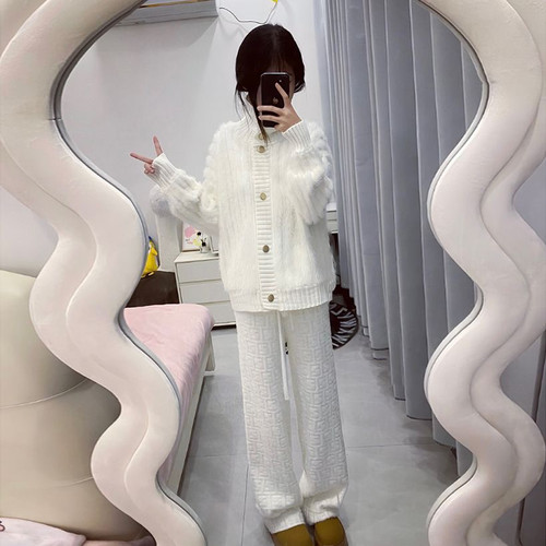 2024秋冬新款网红同款高领软糯宽松毛衣开衫外套+加绒针织阔腿裤