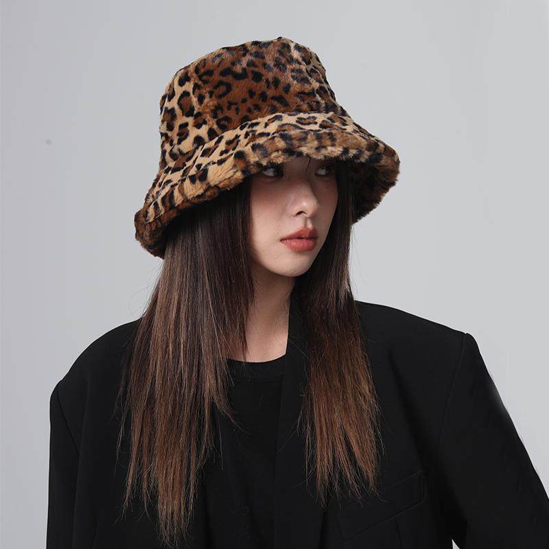 2024时髦豹纹毛绒复古渔夫帽秋冬季加厚保暖帽子女韩版潮百搭盆帽,服饰配件/皮带/帽子/围巾,帽子,淘宝优惠券,粉丝福利购,淘宝优惠卷