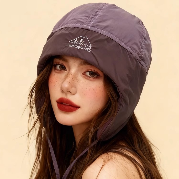 户外冬季保暖轻盈雷锋帽女电动车可戴头盔帽子骑车加绒内胆帽男