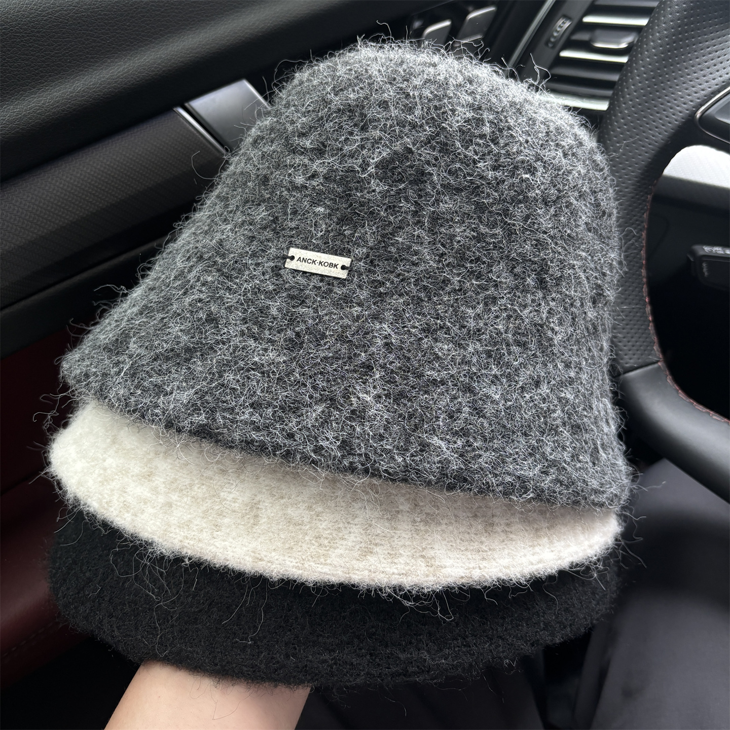 日系气质高级感羊毛水桶帽前长后短时尚保暖盆帽女秋冬针织渔夫帽