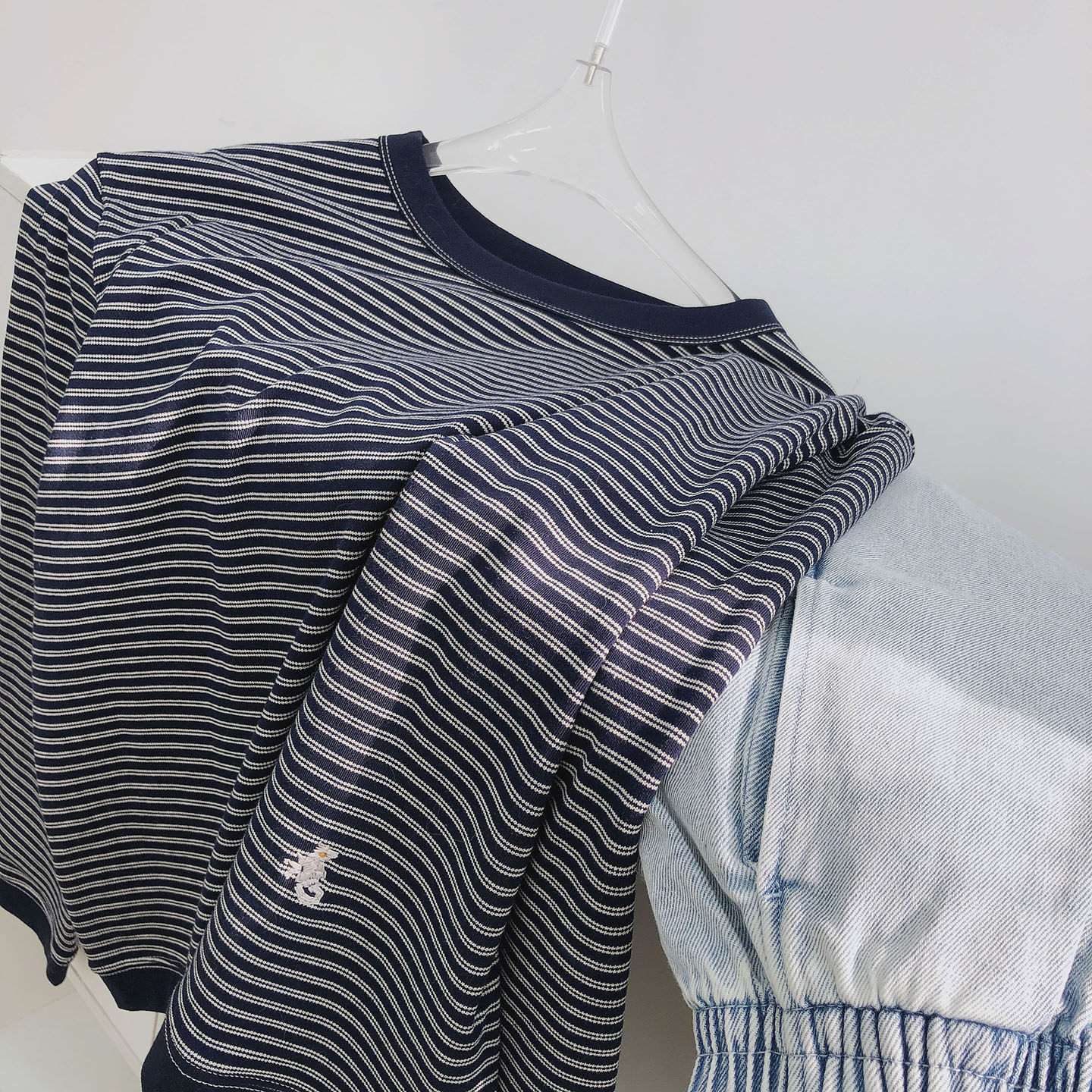 软绵绵舒适纯棉条纹长袖圆领T恤女春季显白藏青宽松显瘦刺绣上衣