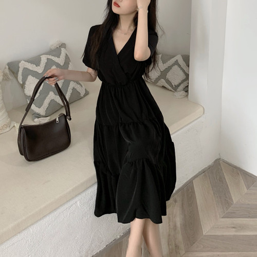 Women's long sleeved dress with solid neck and long sleeves