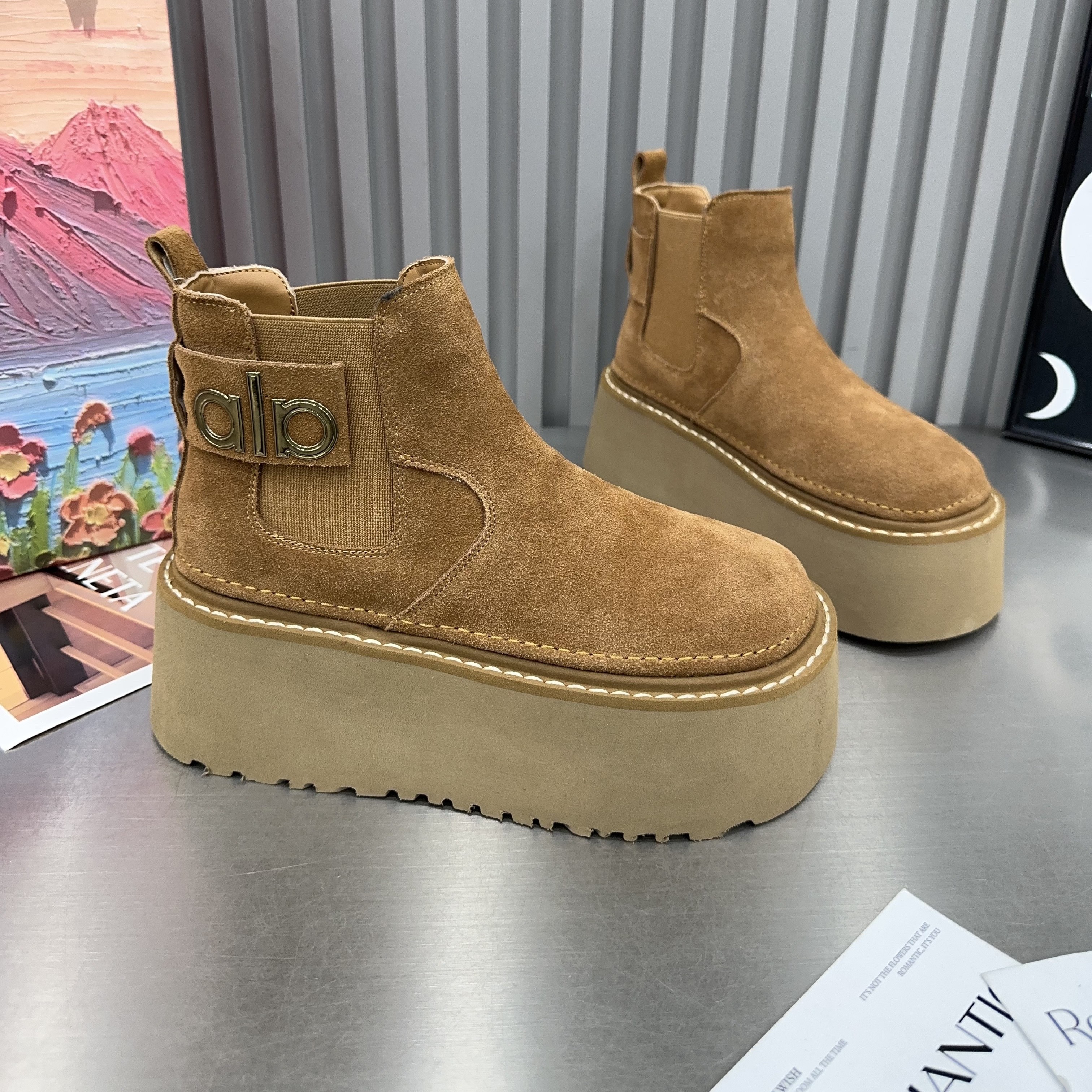 欧洲站2025秋冬新款真皮厚底增高