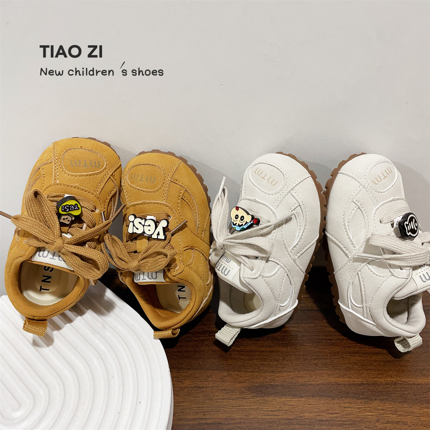 2026年春季款可爱卡通男宝宝休闲鞋小童软底舒适户外板鞋潮流童鞋