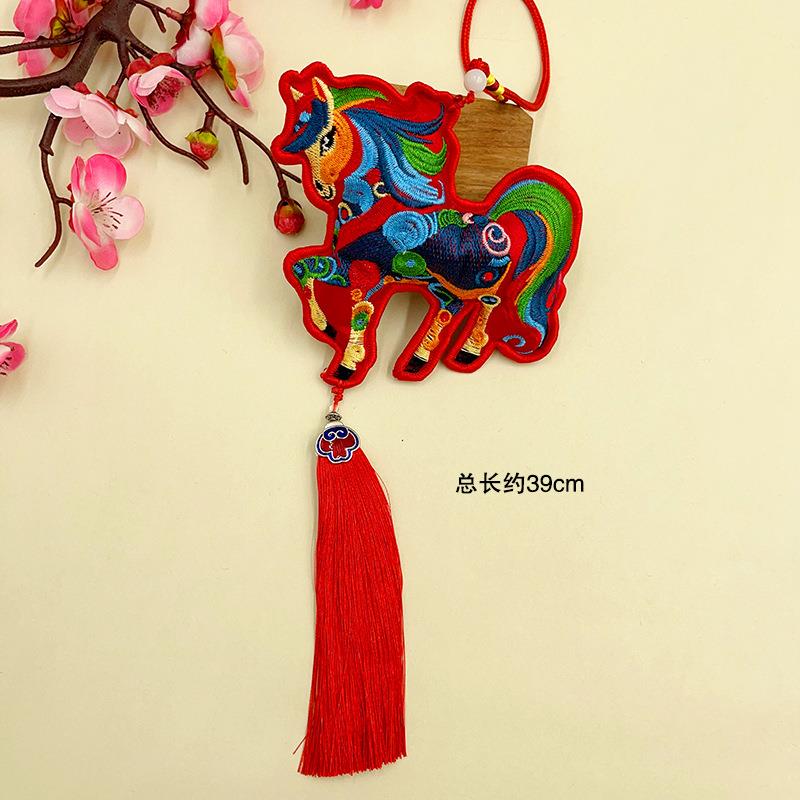 年年新新款生肖马铃铛汽挂件 刺绣马流苏挂饰 居DF111家车挂饰会