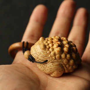 几十年满钉老竹根纯手工精工雕刻三足金蟾手把件把玩竹雕工艺品