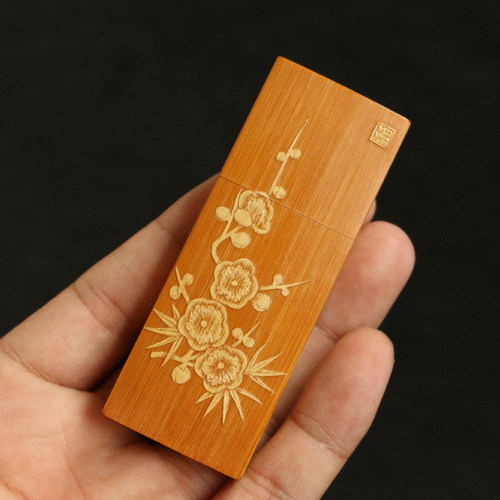 东阳名家戚挺飞本工老玉竹w留青雕刻一体拔口牙签盒把件把玩竹雕