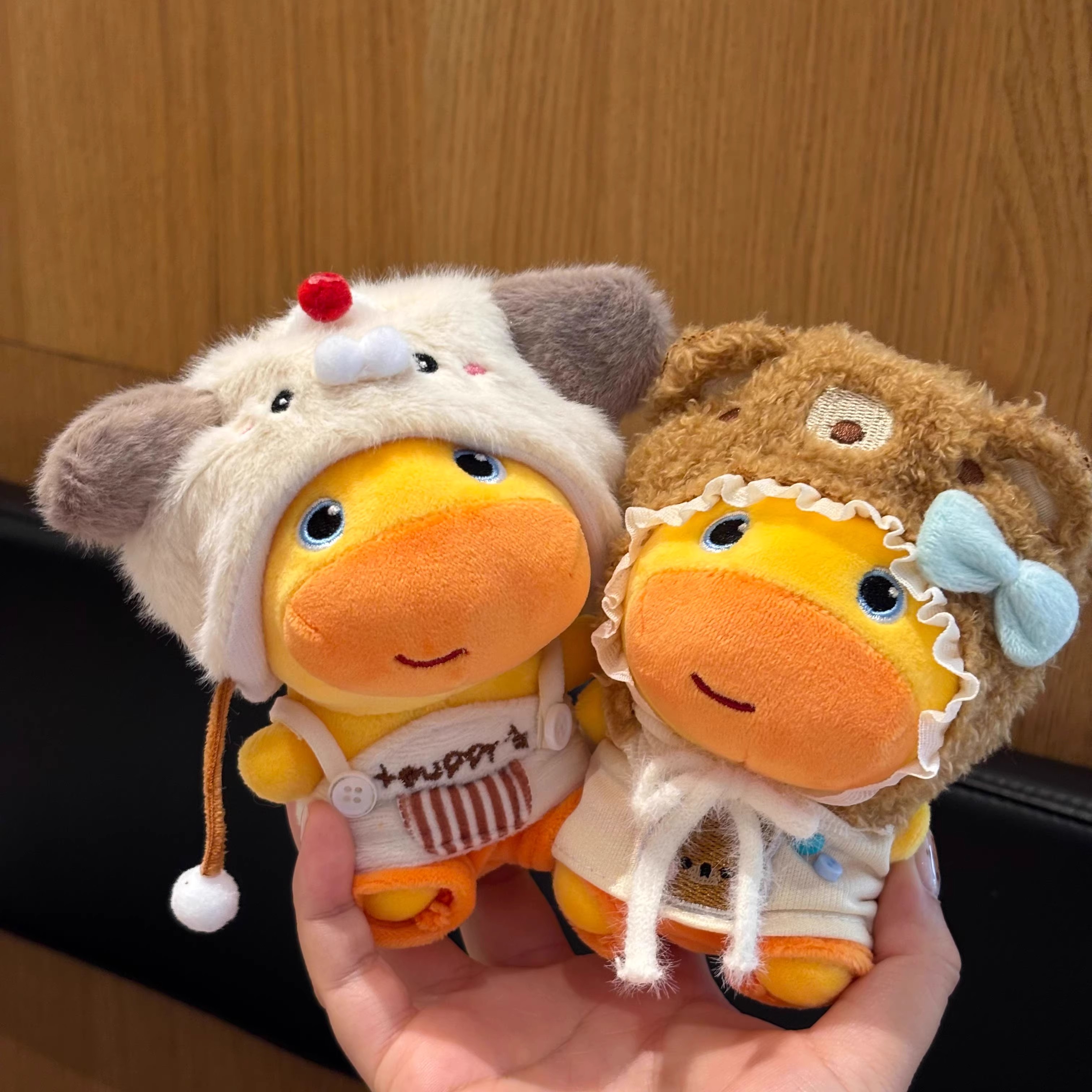 正版多爱可换装水豚噜噜玩偶可爱公仔陪伴毛绒玩具生日礼物送女生