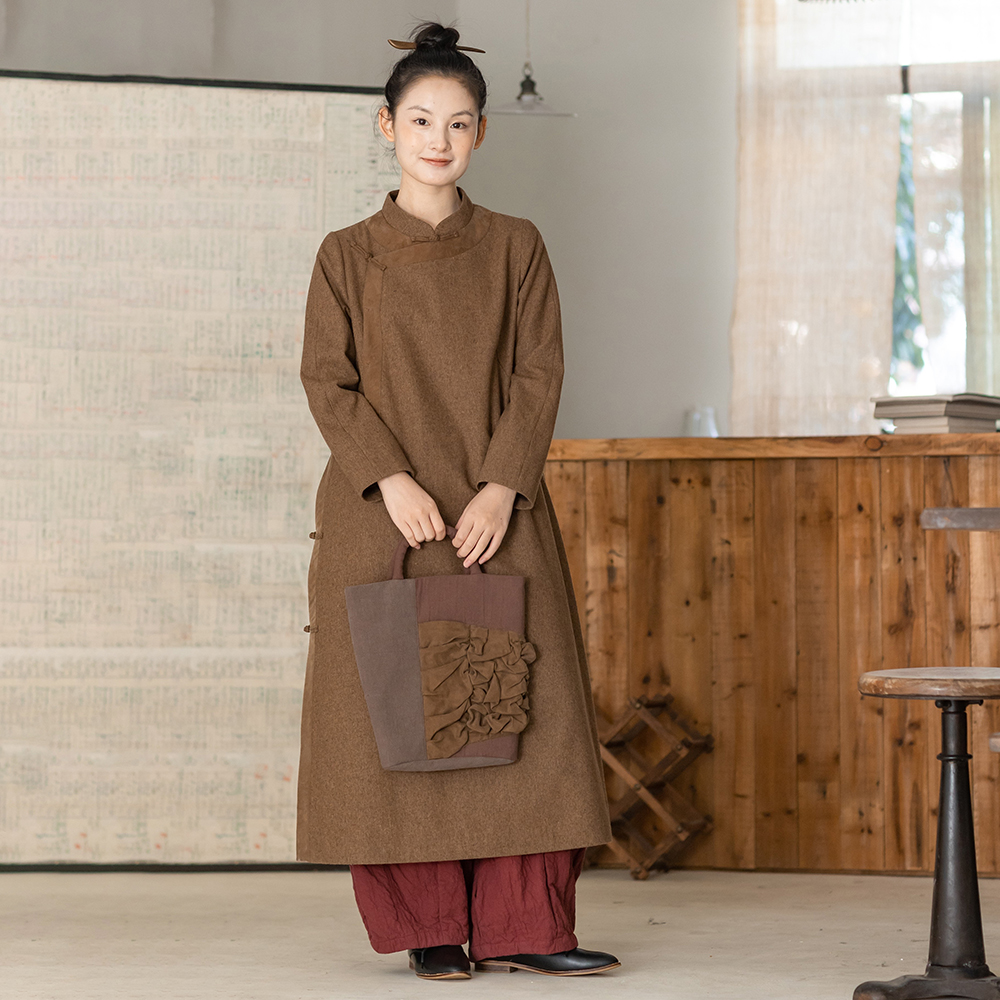 大拙东方美学立领斜襟复古国风国潮毛呢盘扣改良旗袍连衣裙 70127