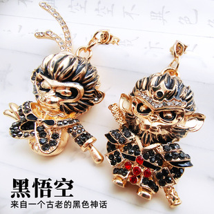 镶钻画油黑神话孙悟空齐天大圣美猴王包包钥匙扣饰品复古挂件礼物