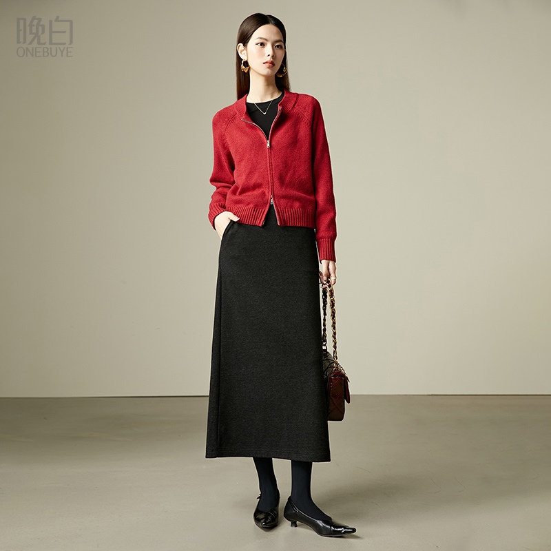 晚白高弹圆领针织开衫女