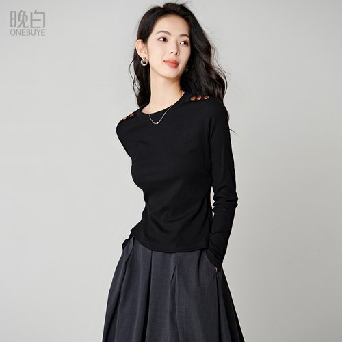 晚白纯色高弹条纹修身打底衫