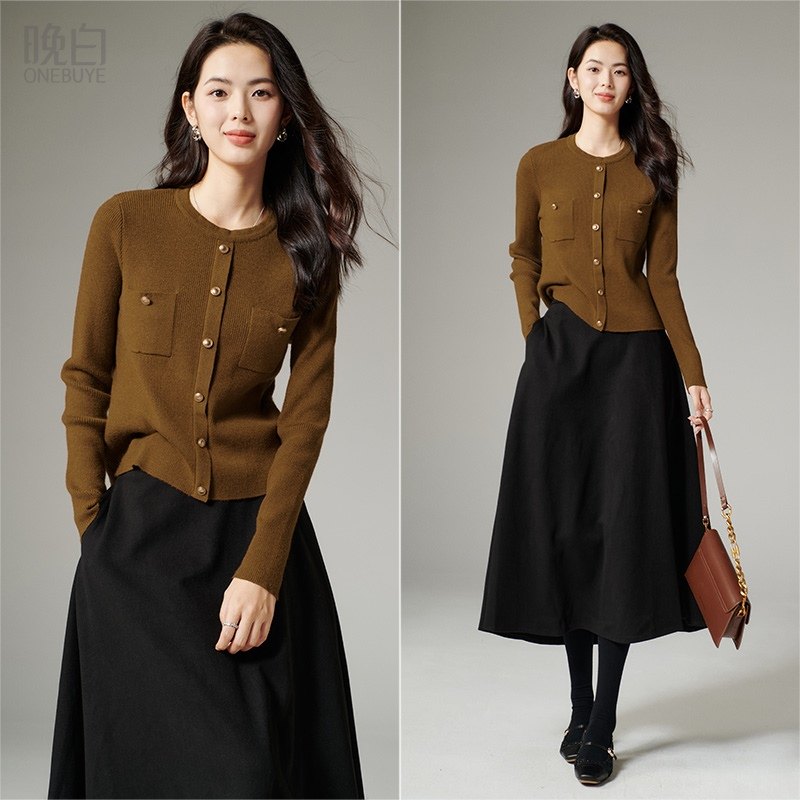 晚白2025年秋冬新款气质时尚小香风氛围感通勤套头含羊毛针织衫女