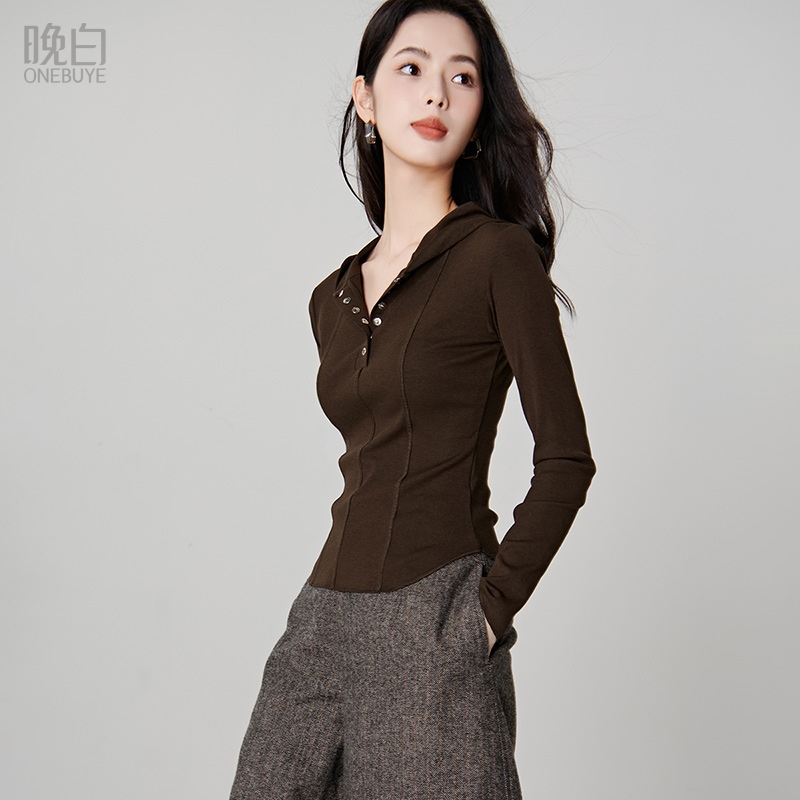 晚白连帽领高弹内搭打底衫