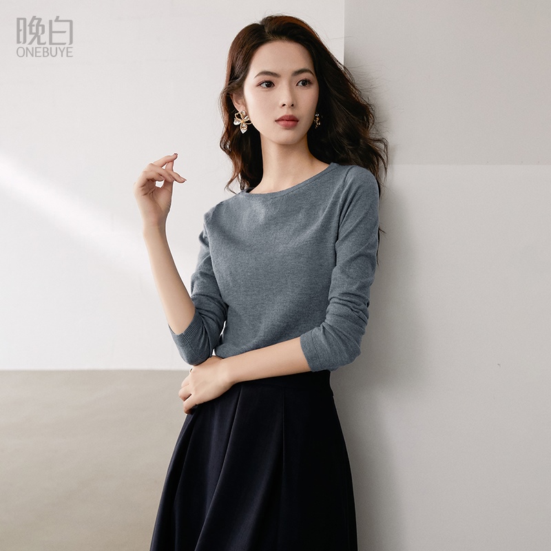晚白2025年春新款时尚简约上衣气质纯色圆领含羊毛针织衫女