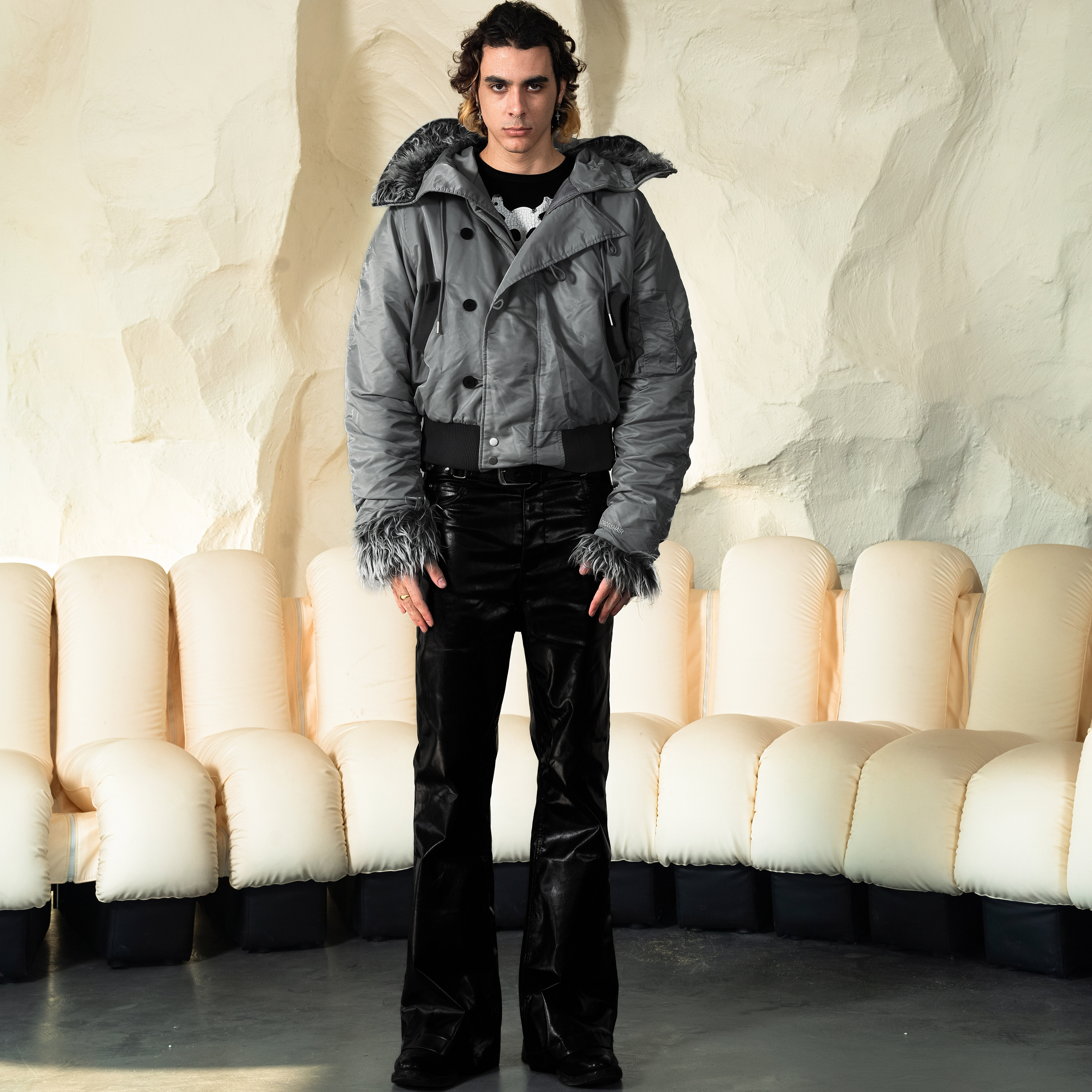 银色尼龙外套N2B毛绒保暖棉服