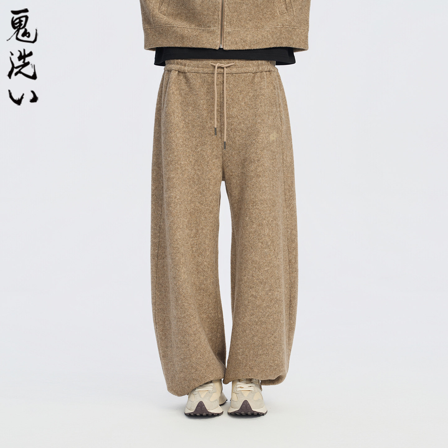 ONIARAI/鬼洗26秋冬新泥棒蓝女款春野兔绣花仿毛呢针织裤 N540195