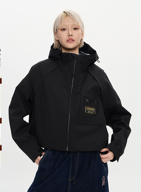 ONIARAI/鬼洗25秋冬新品女款轻户外软壳短款冲锋衣外套 B340224
