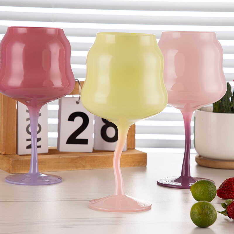 创意奶油红酒杯高颜值高脚水杯玻璃杯ins家用扭扭杯彩色中古酒杯,餐饮具,葡萄酒/红酒杯,淘宝优惠券,粉丝福利购,淘宝优惠卷