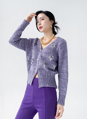 AKSAYA高级设计感小众时尚休闲紫色毛衣V领针织开衫上衣女秋冬季