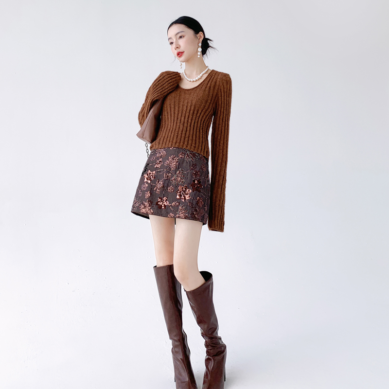 时髦洋气刺绣亮片半身裙咖色短裙