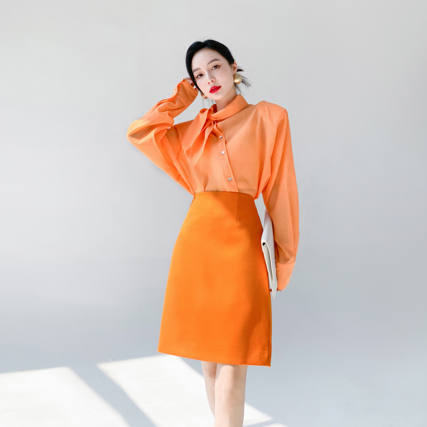 AKSAYA高级感通勤气质系领结橙色衬衣设计感小众不规则长袖衬衫女