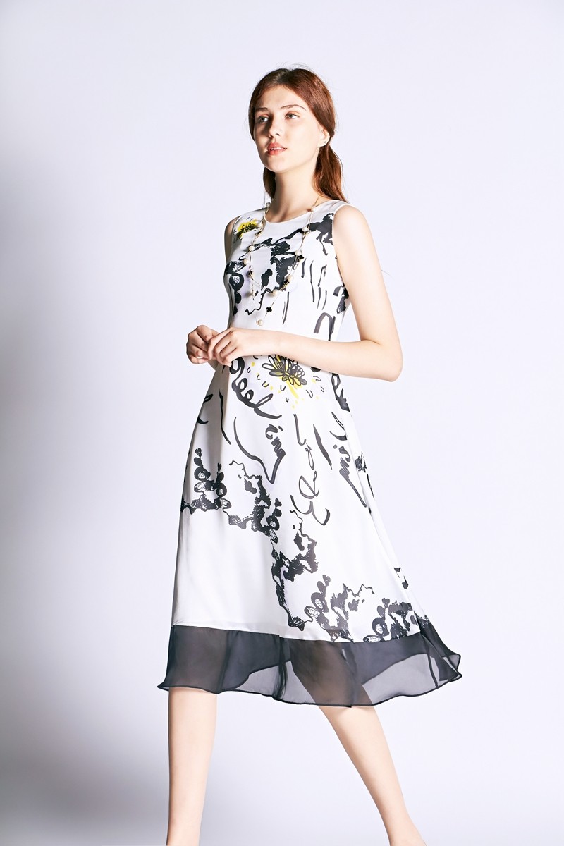 9C 伯妮斯茵夏季女士无袖印花显瘦连衣裙2S8122