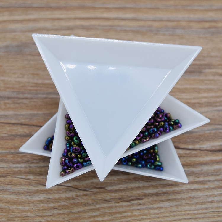 三角盘 手工DIY首饰桌面收纳归置盒米珠圆珠亮片钻配件存放盘