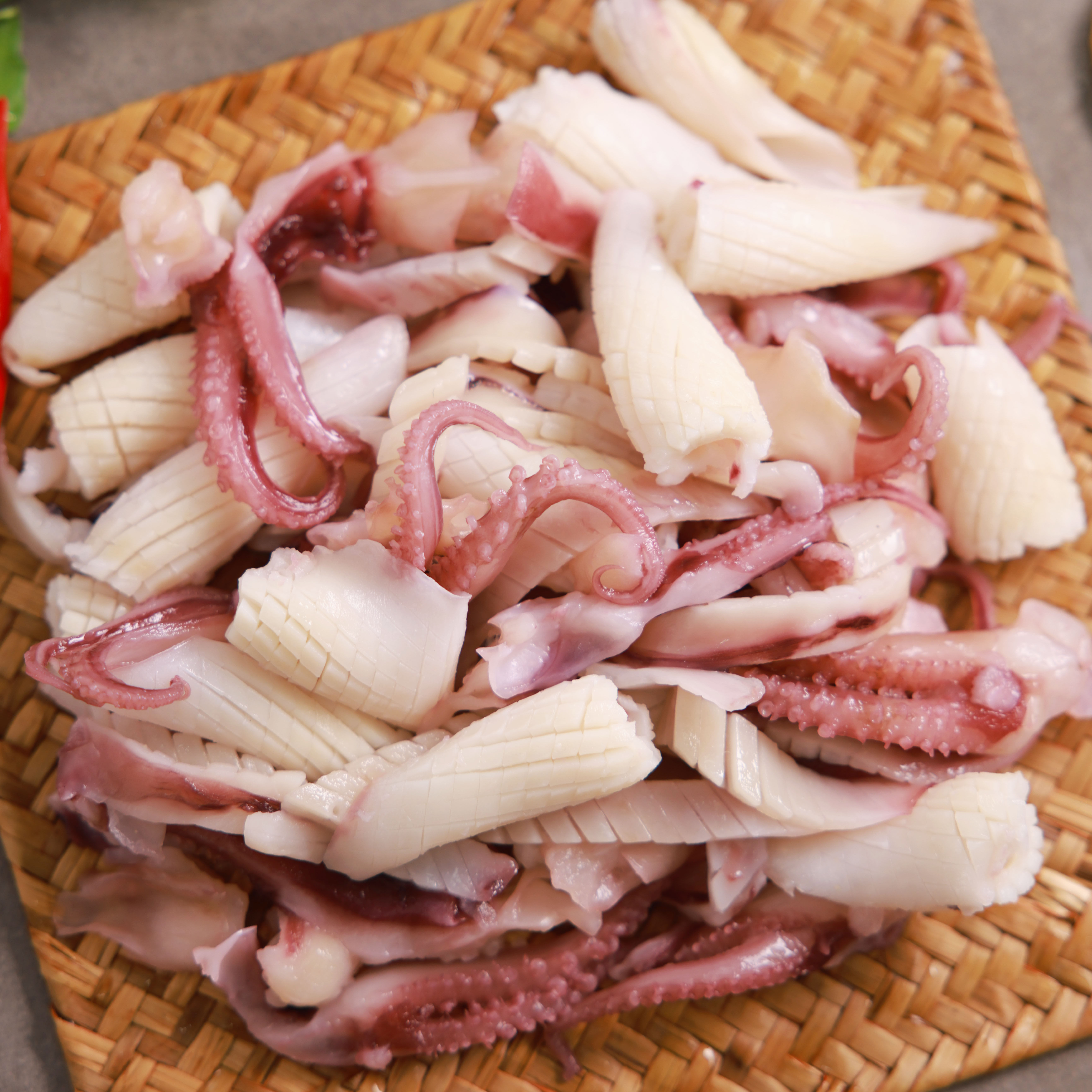 冷冻什锦鱿鱼段片须海鲜火锅食材爆炒章鱼足圈商用水产批发铁板