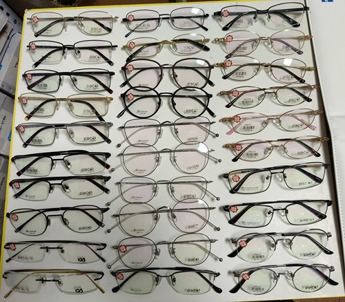 柏琪纯钛同款超轻韧眼镜框