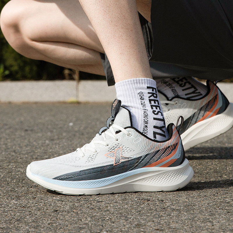 特步贾卡男鞋轻便网面运动鞋2023夏季新款透气休闲鞋缓震跑步鞋潮