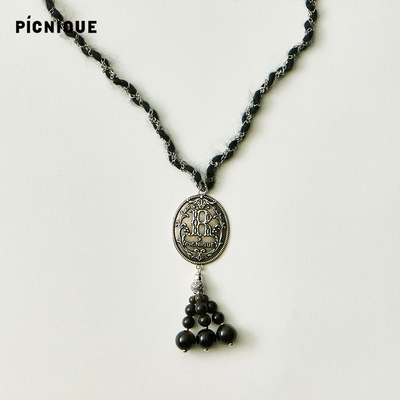 Patti圆牌流苏编织串珠项链