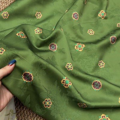 春秋初夏宝相花秧绿色八破12破裙四破三裥裙汉服日常半身裙定制