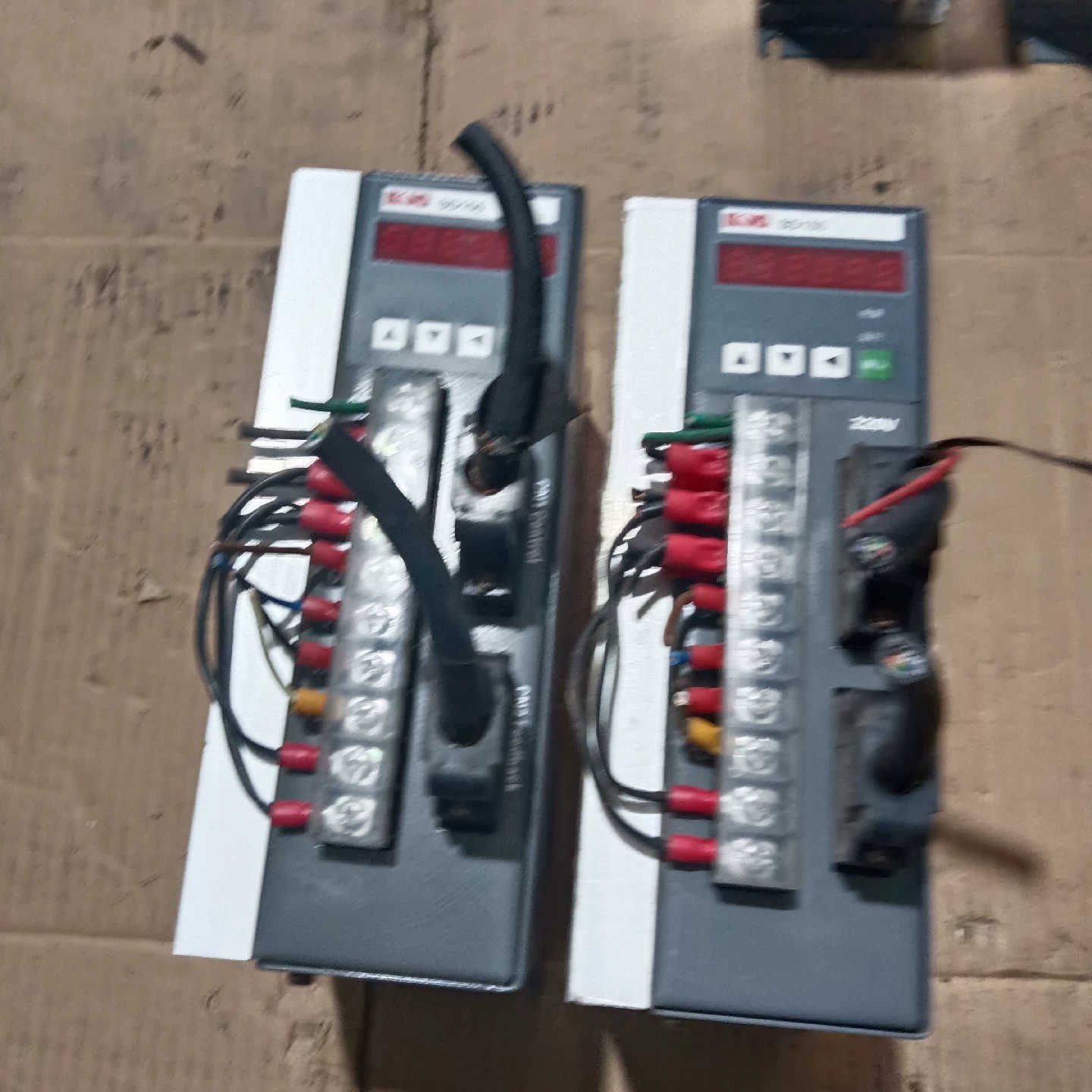 凯恩帝驱动器SD100B刚拆机成色如图完好无损2个400