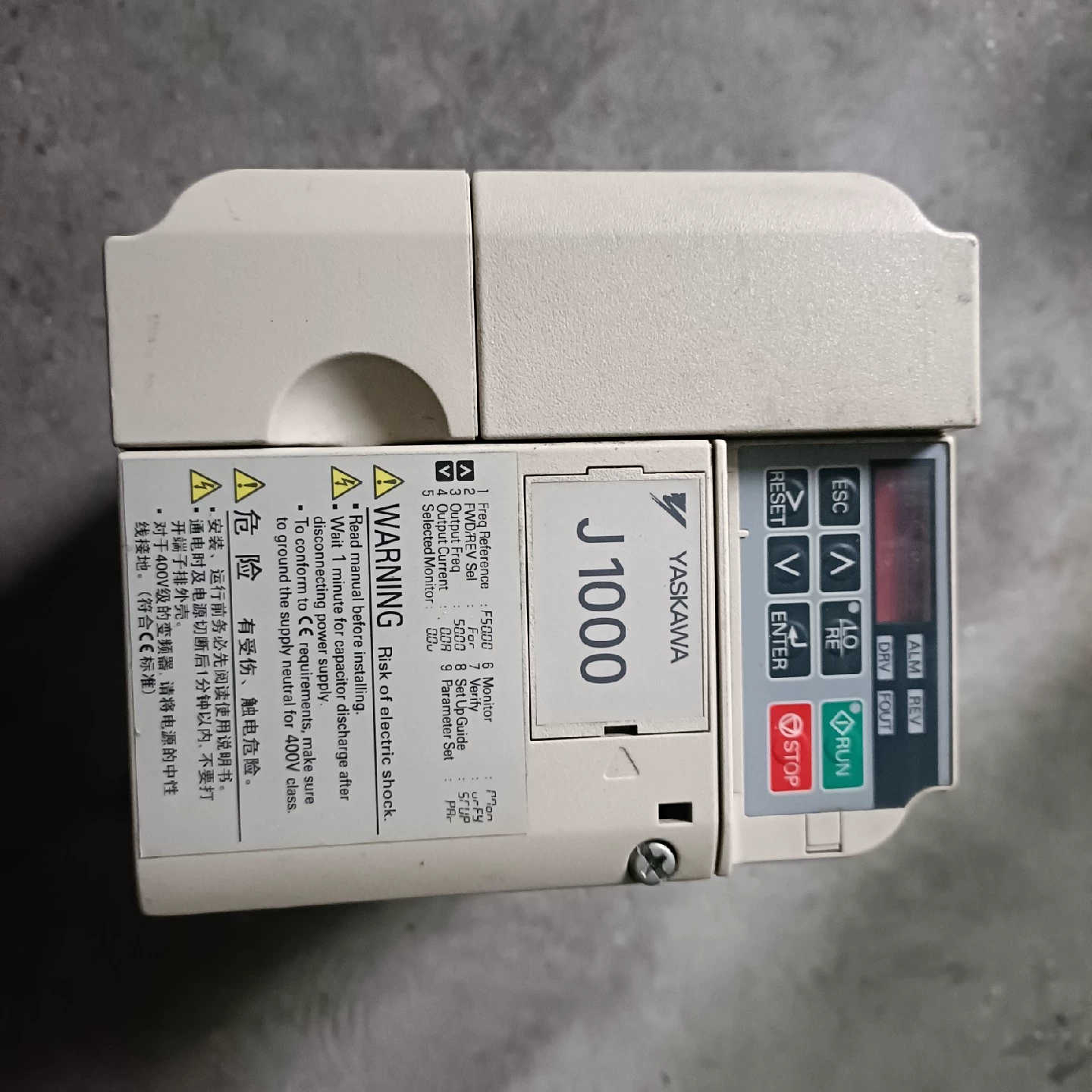 安川J1000变频器CIMR-JB4A0007BAA 原装拆