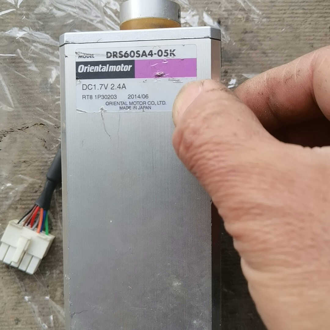 DRS60SA4-05K.推杆电机功能正常