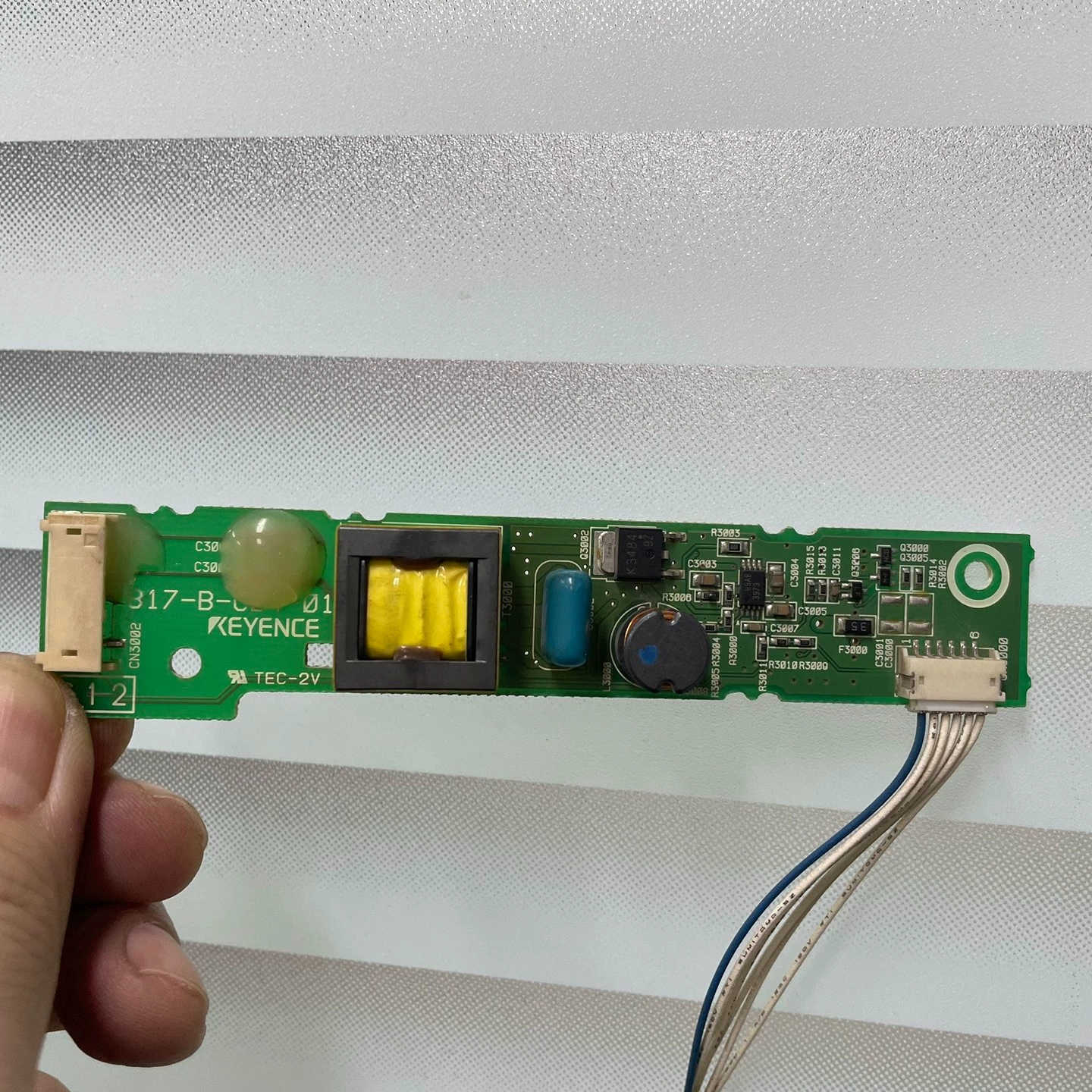 基恩士 触摸屏 高压条 817-B-C04-01