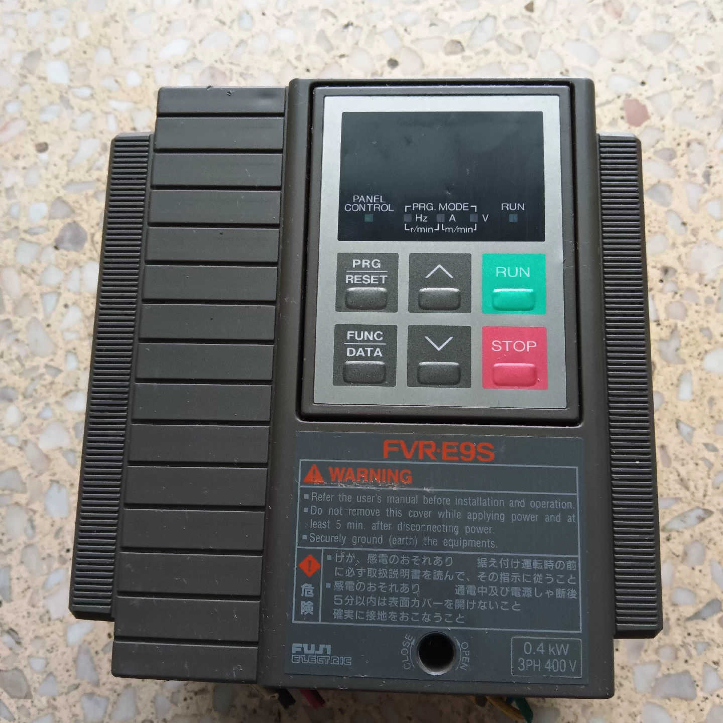 富士变频器0，4KW刚拆机成色如图完好无损功能包好