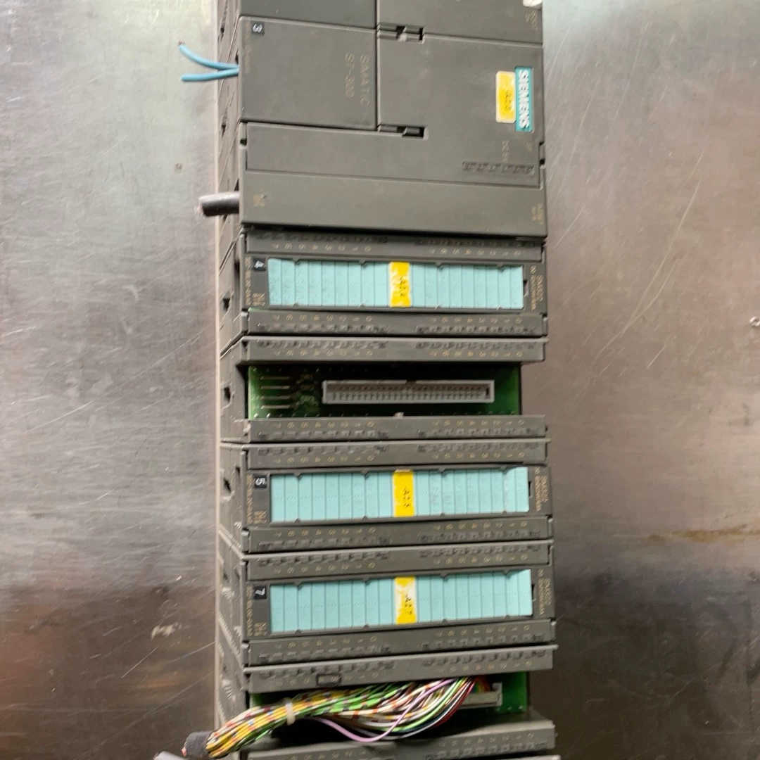 S7-300系列PLC一组，307-1BA00-0AA