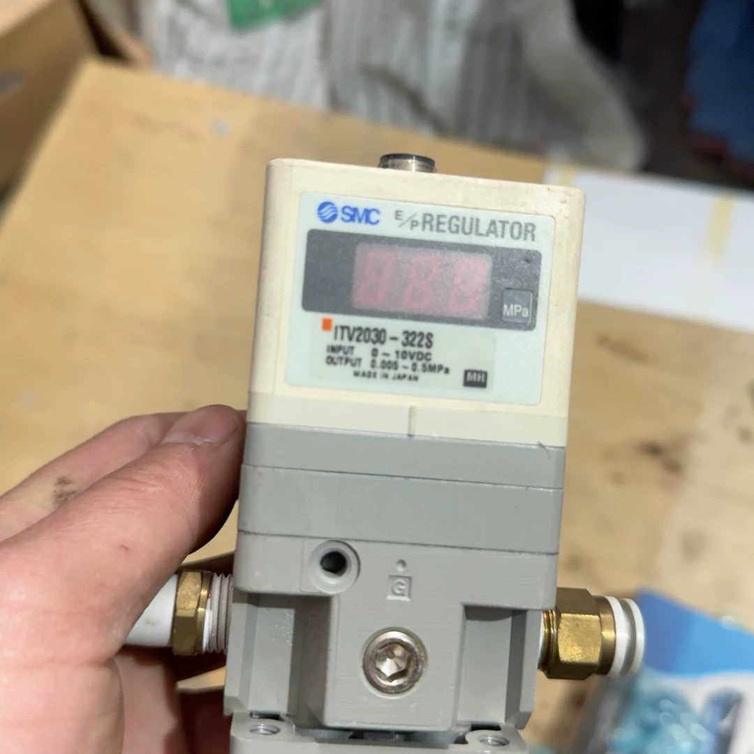 SMC   比例阀  ITV2030-322S  ，D1