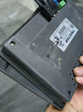 威纶触摸屏TK6070iP/2片，TPC7012EI两台二手