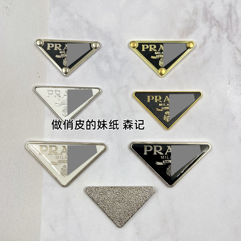 包包金属字母徽章牌标图片