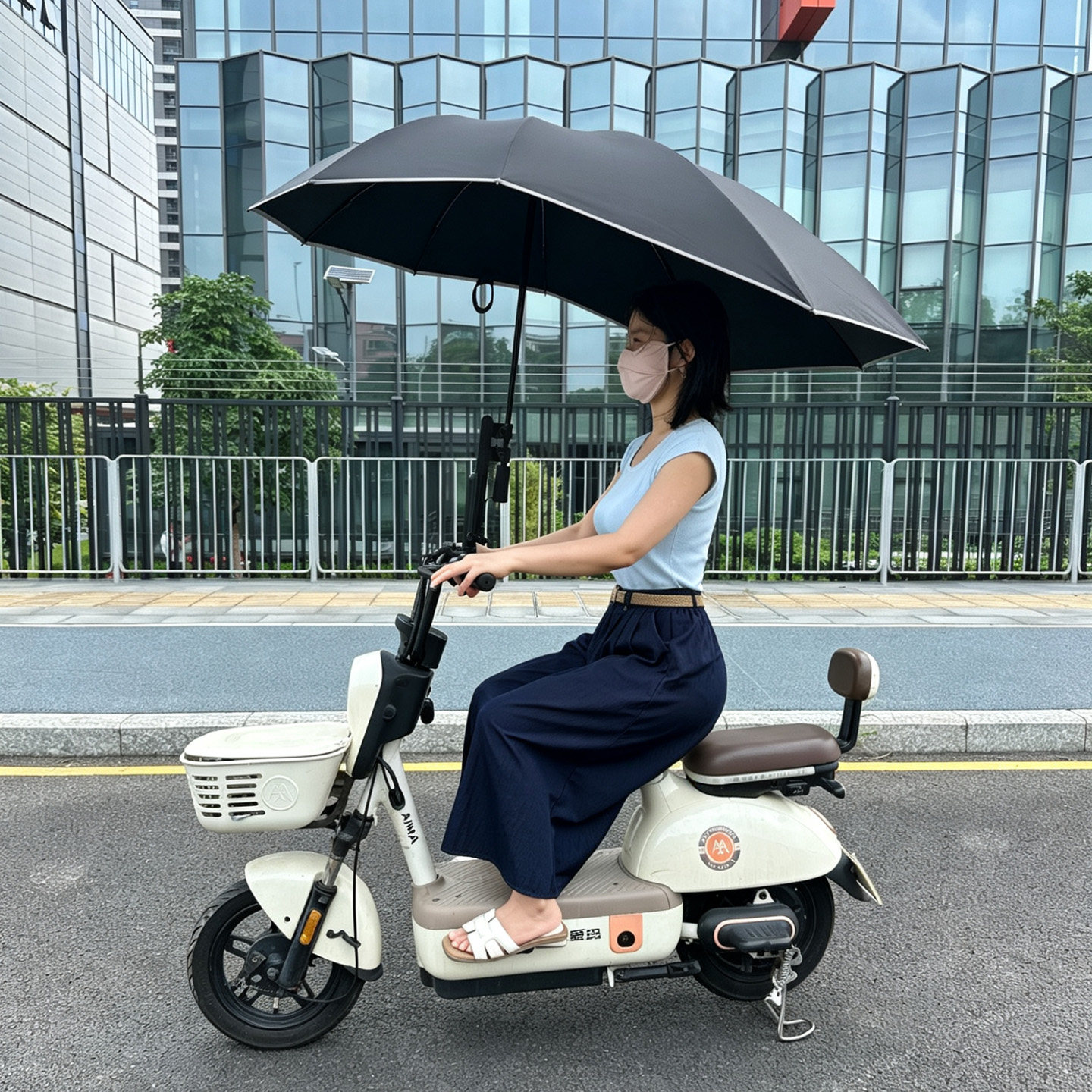 多功能电动车雨伞加固防风男女防晒晴雨伞自行车电瓶车偏心弯柄伞