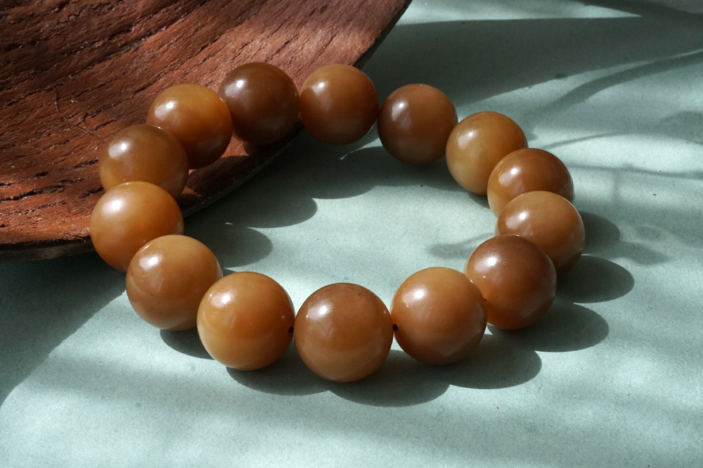 和田玉且末糖红糖手串16mm 柔光