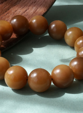 和田玉且末糖红糖手串16mm 柔光